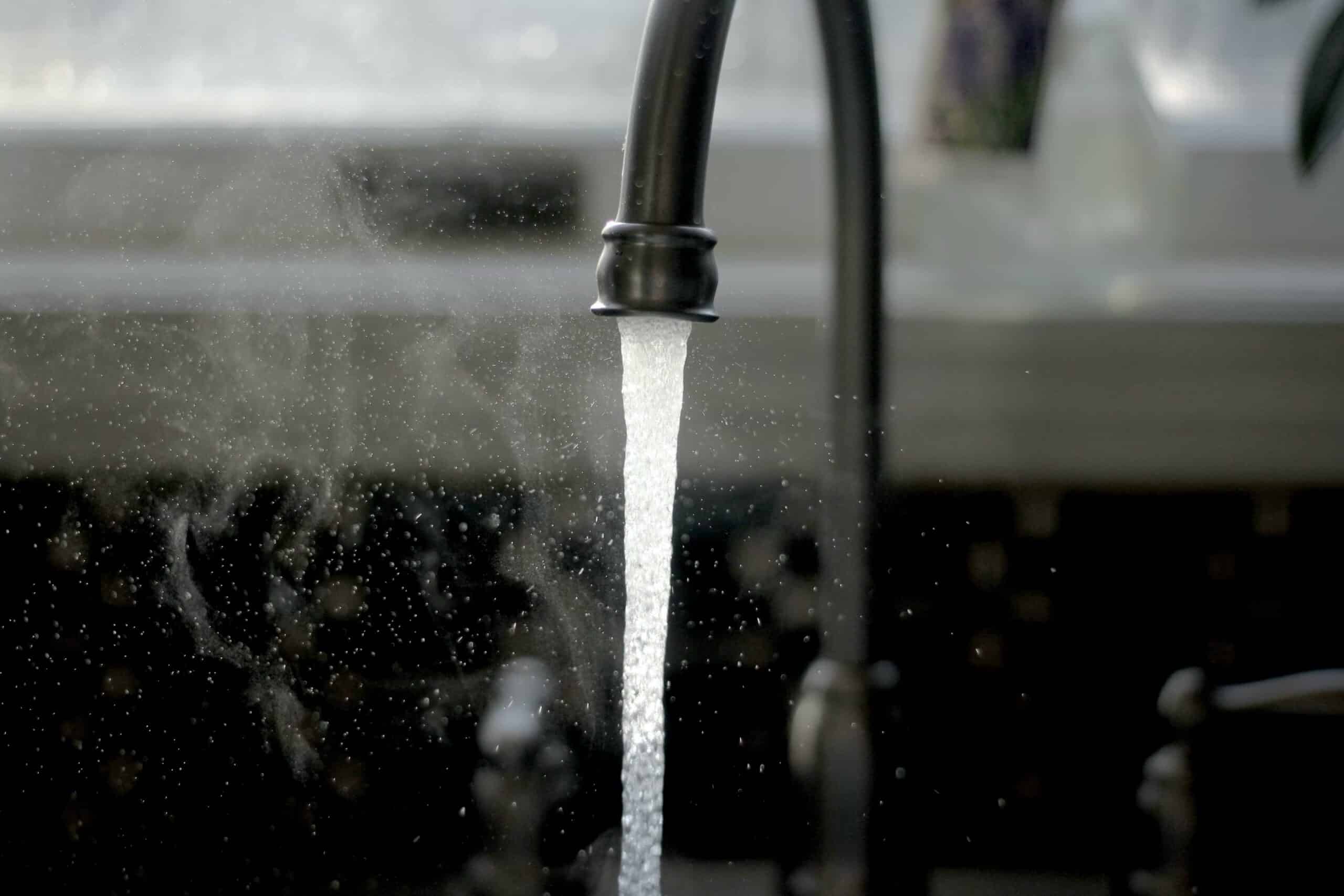 5 Signs You Need Plumbing Services